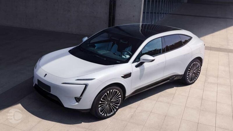 Avatr 11 awd specs features review