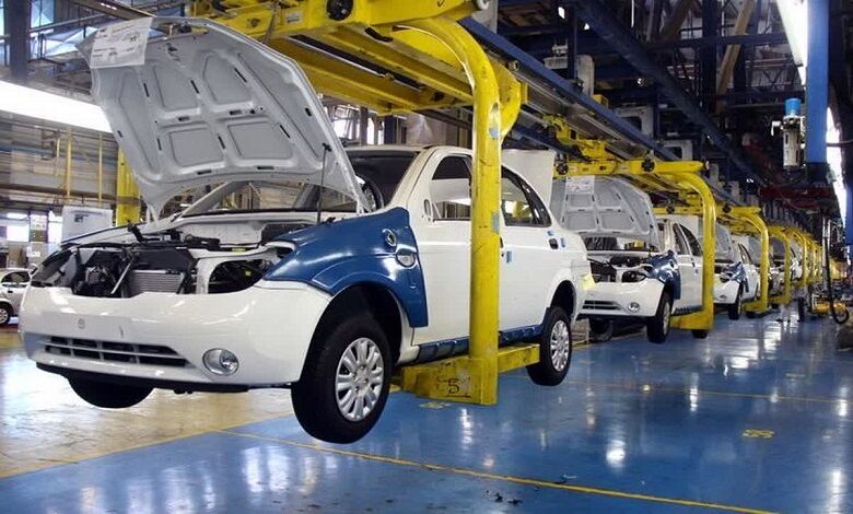81239,بدون اصلاح قیمتگذاری و آزادسازی بازار، خودروسازی نفس آخر را میکشد!,اتوکالا Autokala