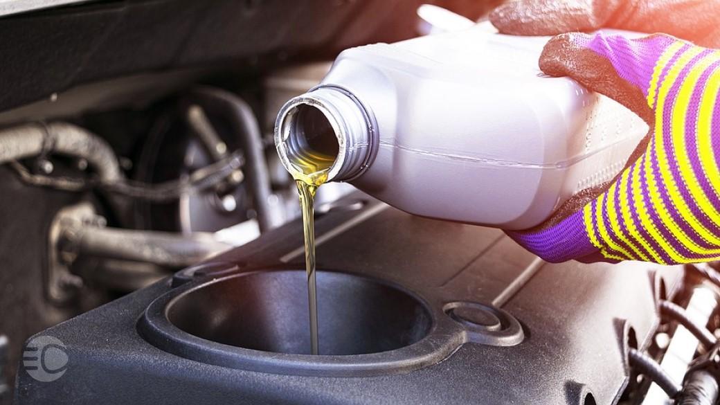 روغن موتور.jpg,انواع روغن موتور و مقایسه کیفیت آنها,اتوکالا Autokala