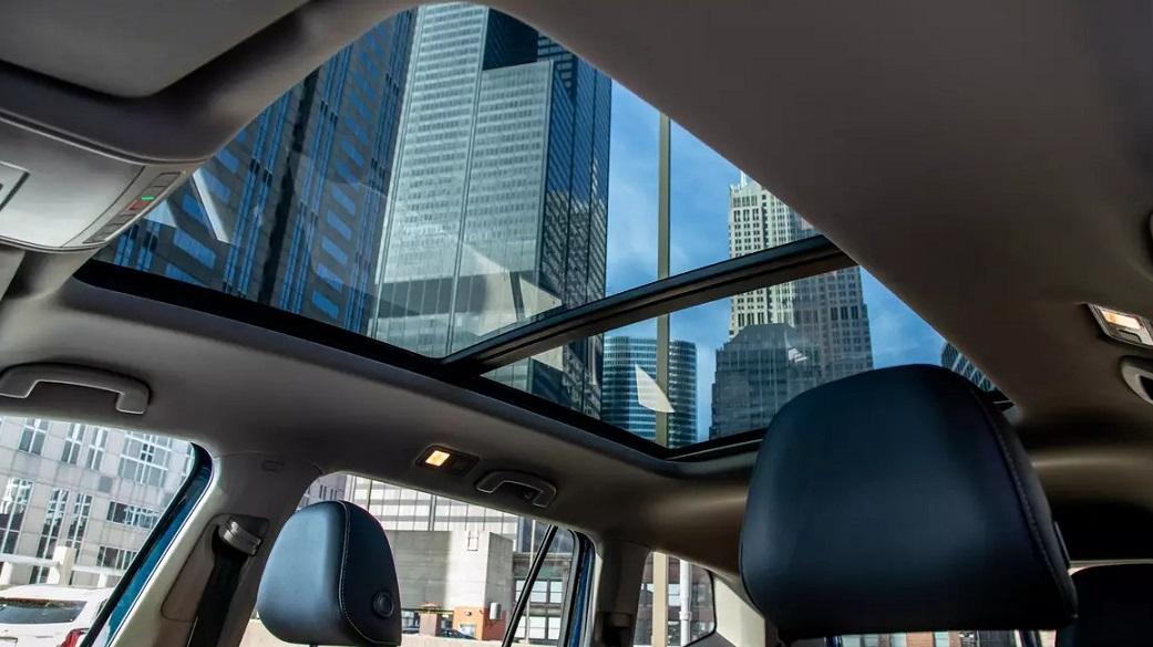 ahow.jpg,سانروف چیست؟ تفاوت انواع سانروف با مونروف و سقف پانوراما,اتوکالا Autokala