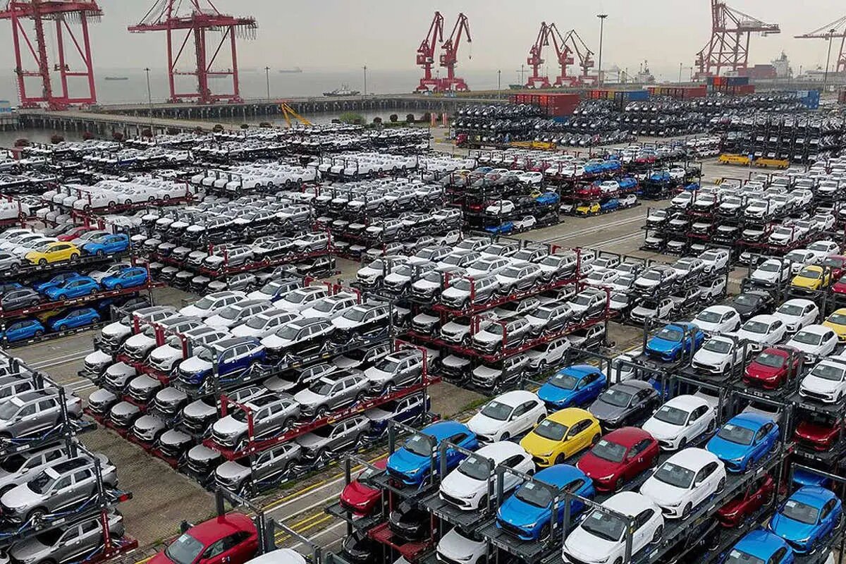 6331905.jpg,جزییات زمانبندی ثبتنام در دوره جدید عرضه خودروهای وارداتی/ متقاضیان تا ۱۵ آذر فرصت دارند,اتوکالا Autokala