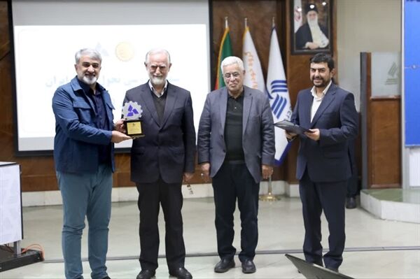 89061.jpg,سمینار تحول صنعت ایران با حضور وزیر اسبق صمت در «پارسخودرو» برگزار شد,اتوکالا Autokala