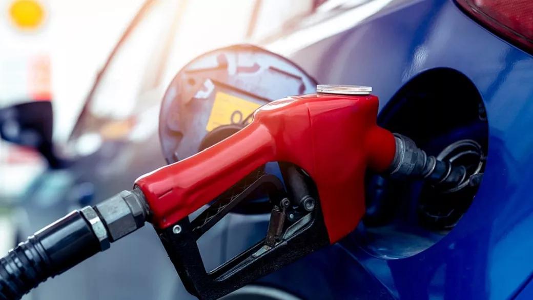 صحیح بنزین زدن.jpg,آموزش بنزین زدن به روش صحیح و بهترین زمان بنزین زدن,اتوکالا Autokala