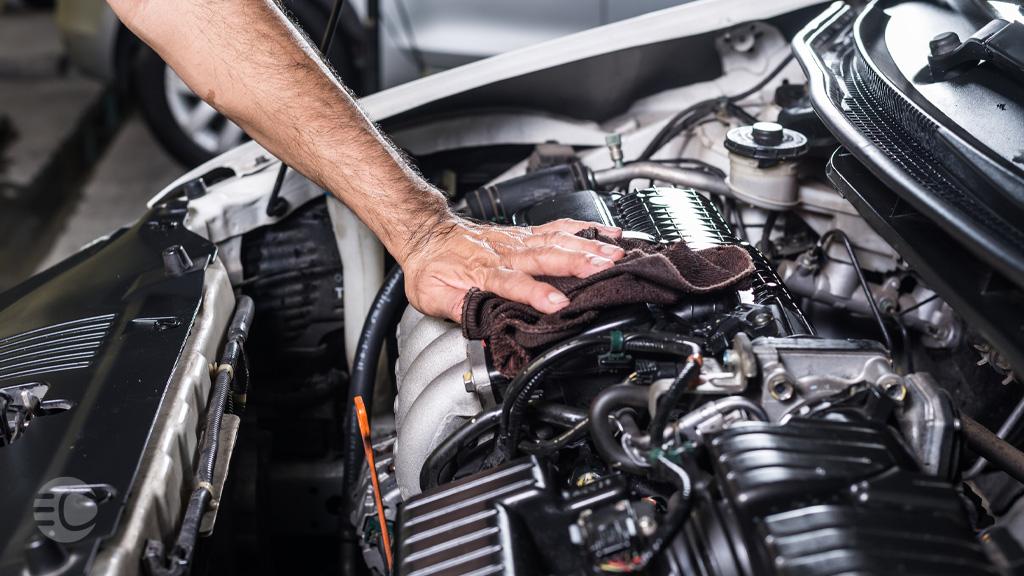Car engine decarbonisation
